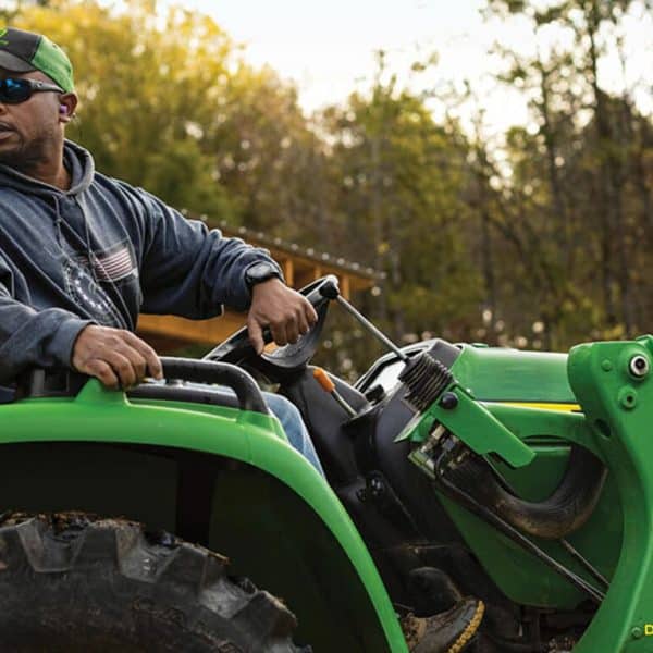 John Deere 3032E Compact Utility Tractor