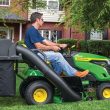 John Deere S120 Lawn Tractor